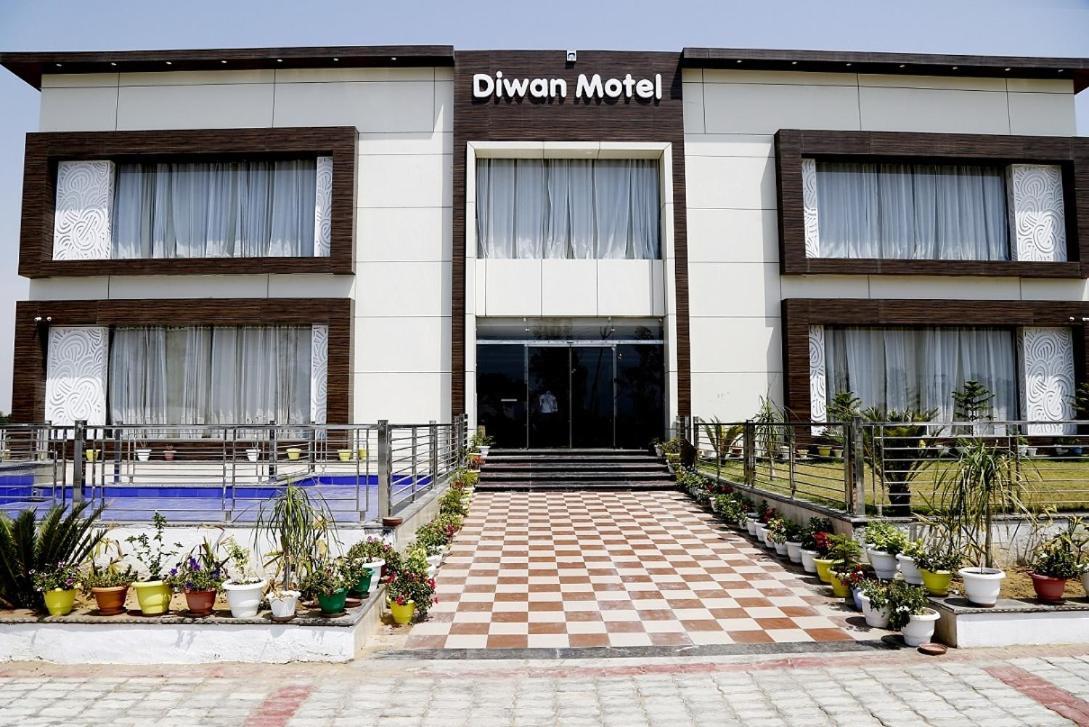 Diwan Hotel And Restaurant Surkhi Екстериор снимка