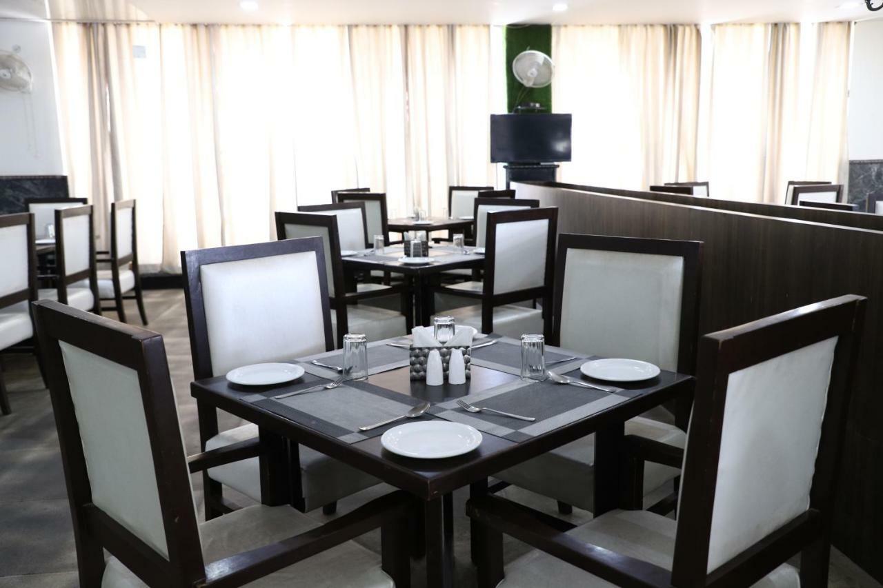 Diwan Hotel And Restaurant Surkhi Екстериор снимка