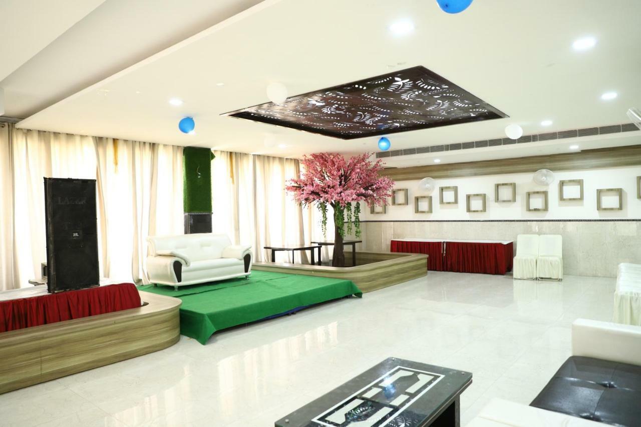Diwan Hotel And Restaurant Surkhi Екстериор снимка