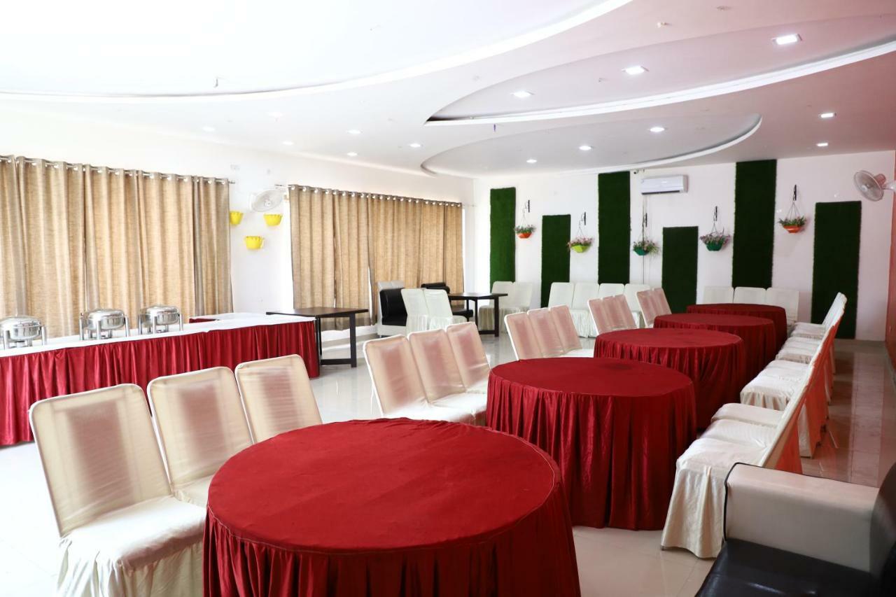 Diwan Hotel And Restaurant Surkhi Екстериор снимка