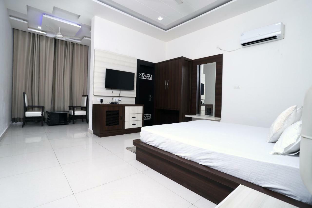 Diwan Hotel And Restaurant Surkhi Екстериор снимка