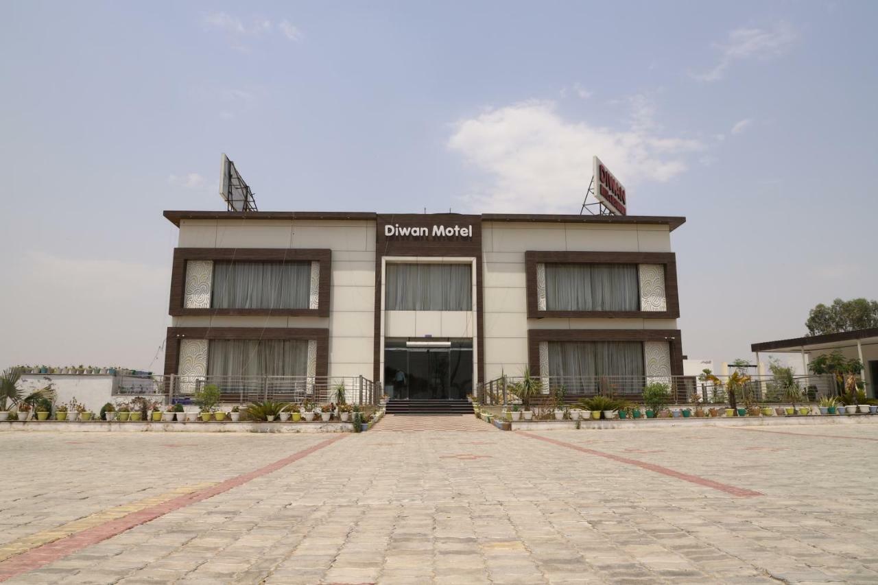Diwan Hotel And Restaurant Surkhi Екстериор снимка