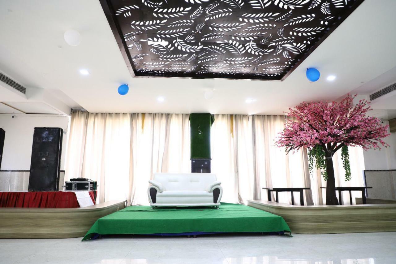 Diwan Hotel And Restaurant Surkhi Екстериор снимка